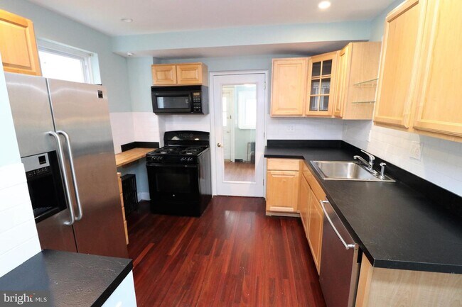 Foto del edificio - 2319 St Albans St