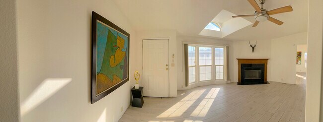 Foto del edificio - 14777 Palm Dr