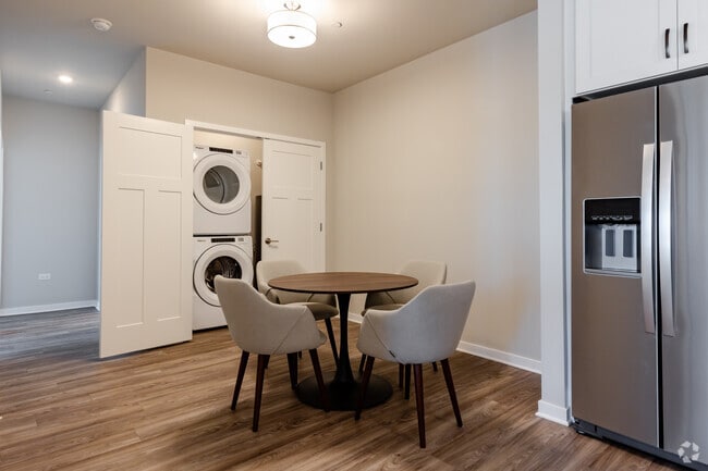 3BR, 2BA - 1,245SF - Dining - Seasons at Hoffman Estates