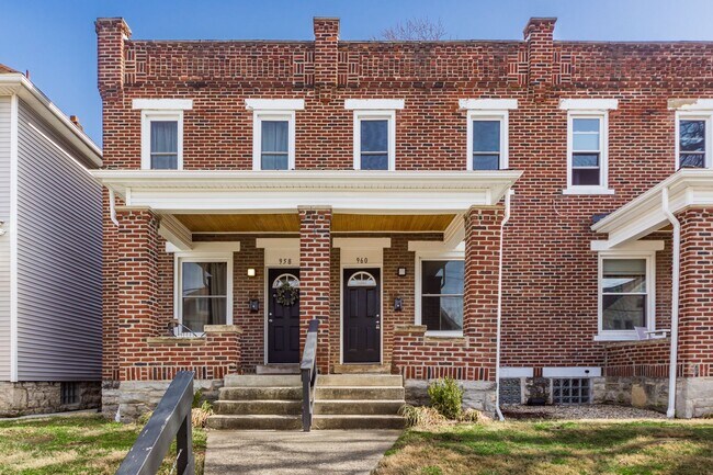 Building Photo - 958-976-976 S Champion Ave