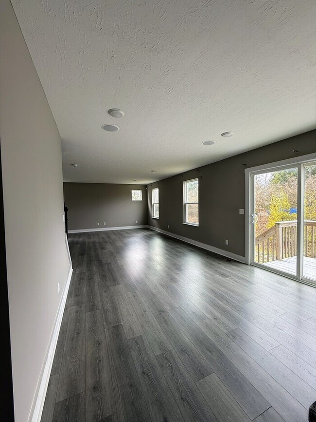 Building Photo - Gorgeous 4 Bedroom Home with Finished Lowe...