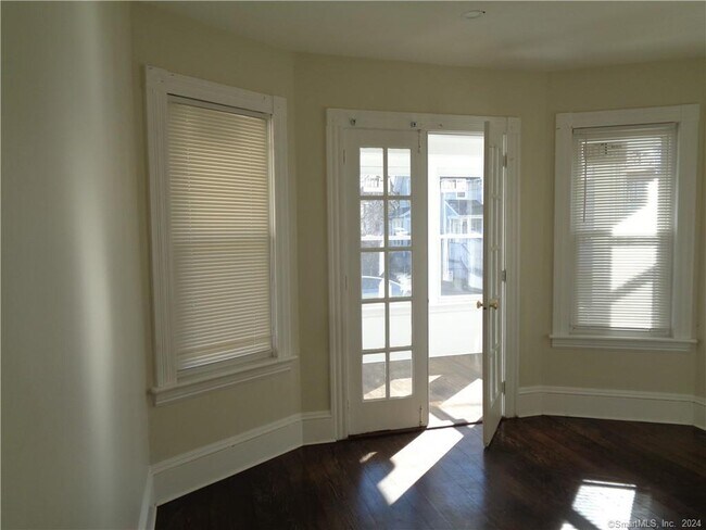 Foto del edificio - 206 Cottage St