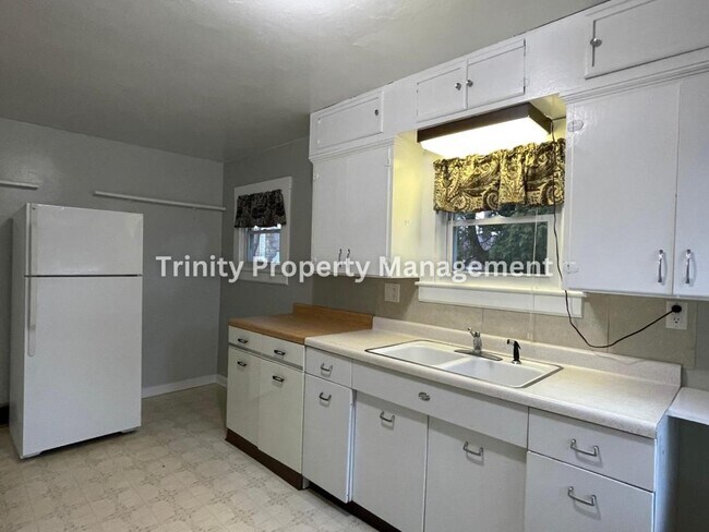 Foto del edificio - 310 Spring Ave