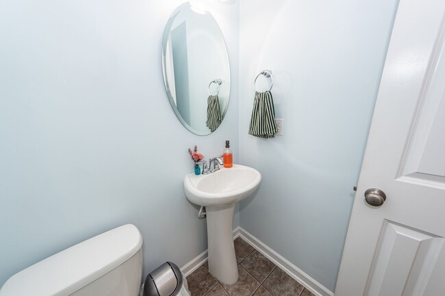 Foto del edificio - 3 Bedroom 2.5 Bath Single Family Home in S...