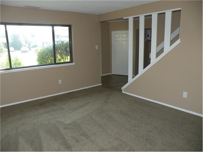 Building Photo - 402 Heritage Dr