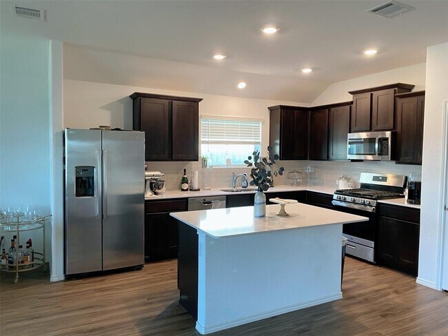 Building Photo - 211 Coventry Dr