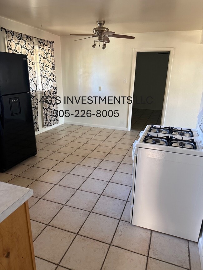 Building Photo - 2627 N Mossman Dr