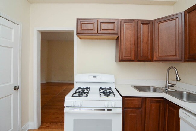 Foto del edificio - 2347 W 24th Pl