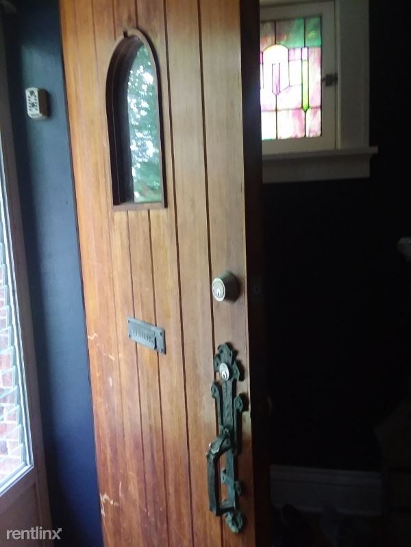 Foto del edificio - 5536 Walsh St