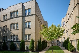 Building Photo - 6328 N Albany Ave