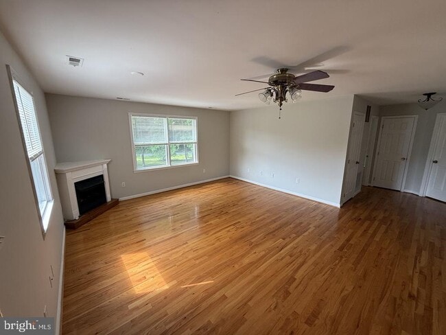 Foto del edificio - 221 Llewelyn Ln