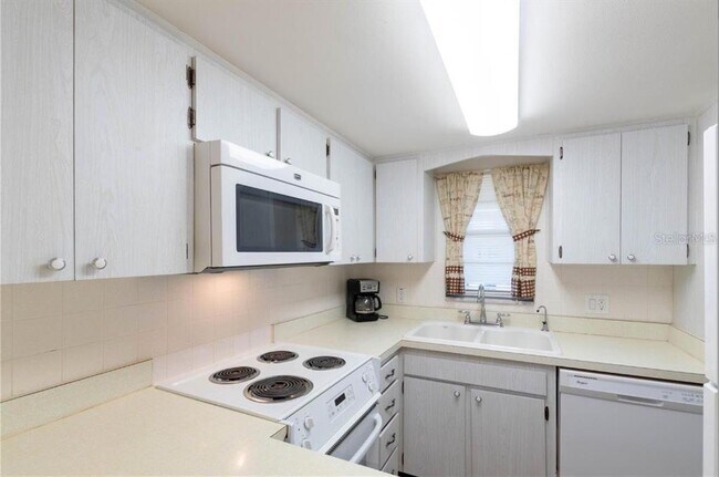Building Photo - 4807 Marine Pkwy