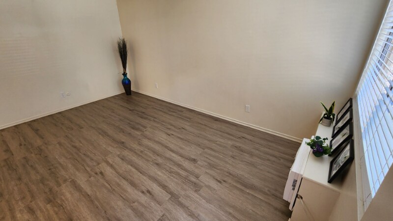 Building Photo - 13940 Paramount Blvd