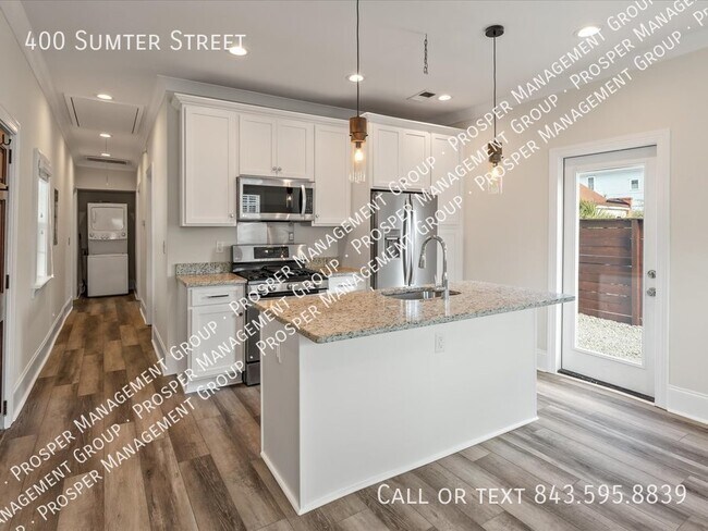 Building Photo - Charming 2 Bedroom Charleston Home with Mo...