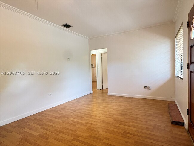 Foto del edificio - 700 SW 51st Ave