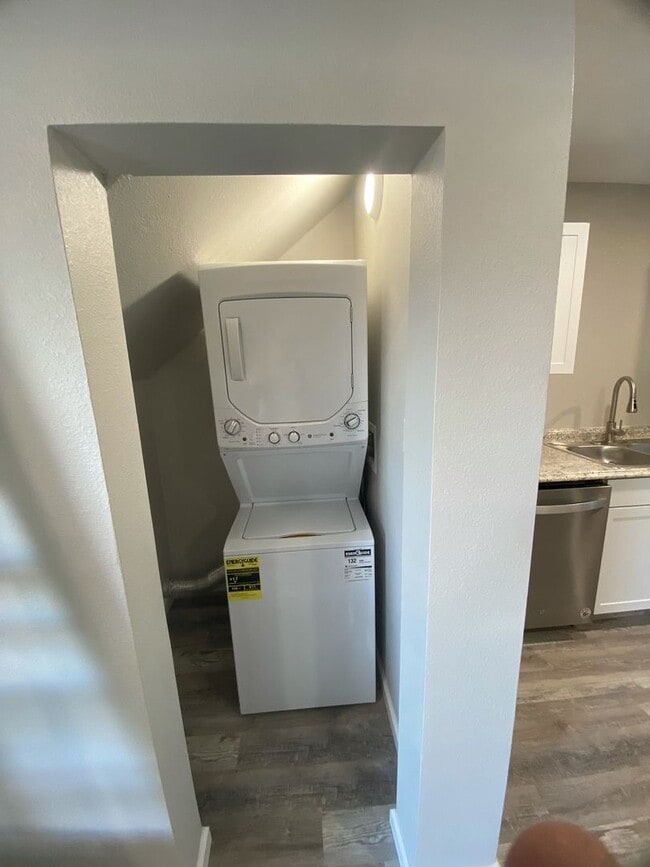 Building Photo - 1 Bedroom 1 Bath Apartment for Rent