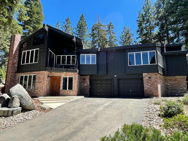 Building Photo - Beautiful, Fully Furnished Lake Tahoe Home...