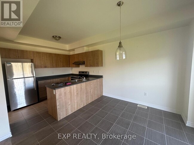 Building Photo - 208 Isabella Dr