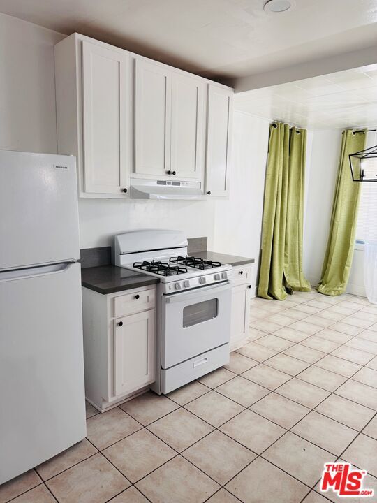 Foto del edificio - 1100 W 48th St