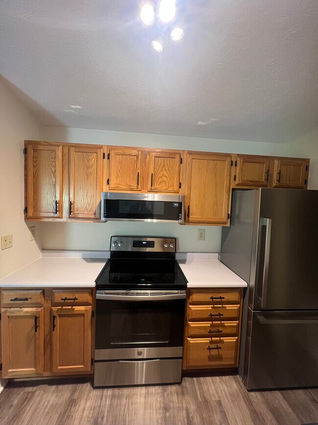 Foto del edificio - 230 Willowbrook Ct