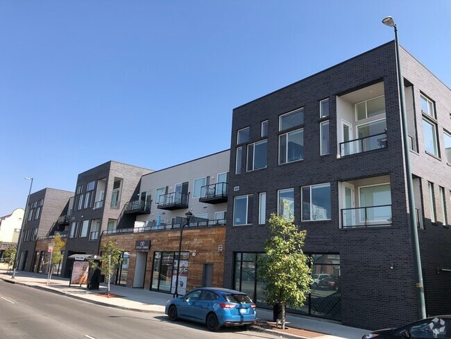 Building Photo - 1616 S Broadway