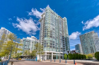 Building Photo - 1077 Marinaside Crescent