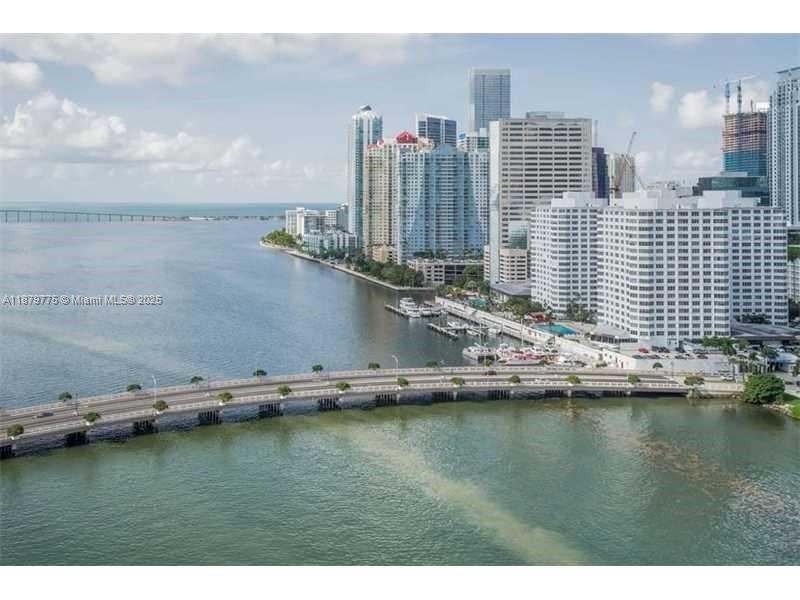 Foto principal - 701 Brickell Key Blvd