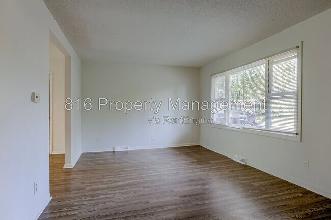 Foto del edificio - 8701 E 114th St