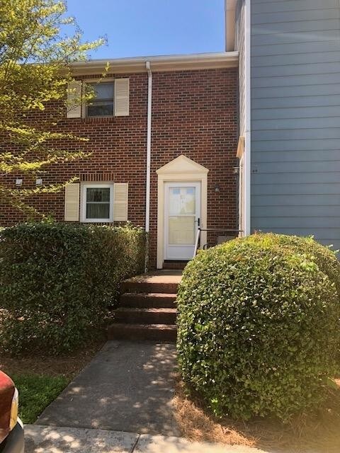 Primary Photo - 1300 Larchmont Pl Unit 811