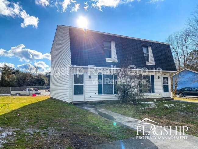Building Photo - 107 Chesterfield Ct