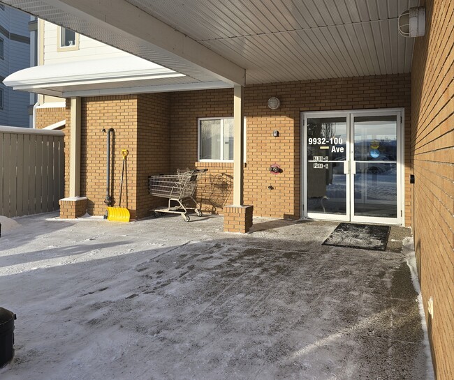 Building Photo - 9932-9100 100 Ave