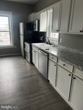 Building Photo - 17 N Main St