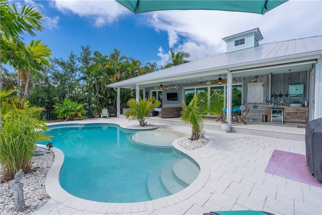 Primary Photo - 14390 Tamarac Dr