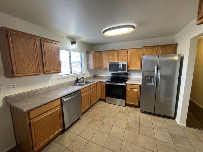 Building Photo - 6155 E Robles Rd