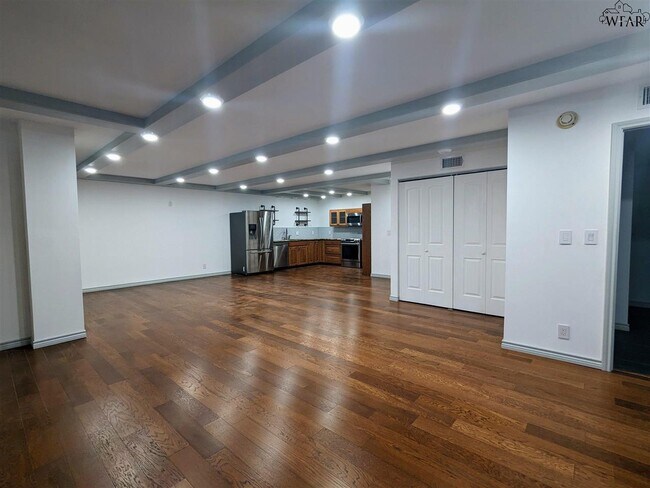 Foto del edificio - 2100 Santa Fe St