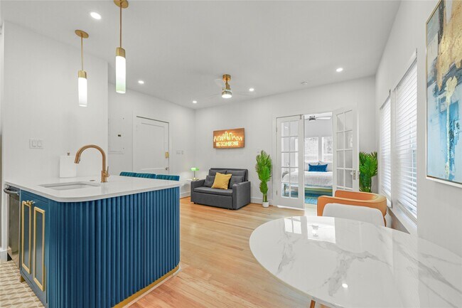 Foto del edificio - 808 Sul Ross St