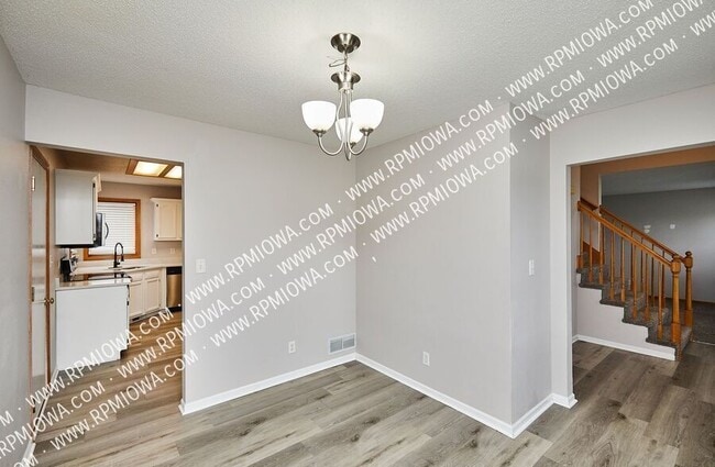 Foto del edificio - 1913 NW Pleasant St