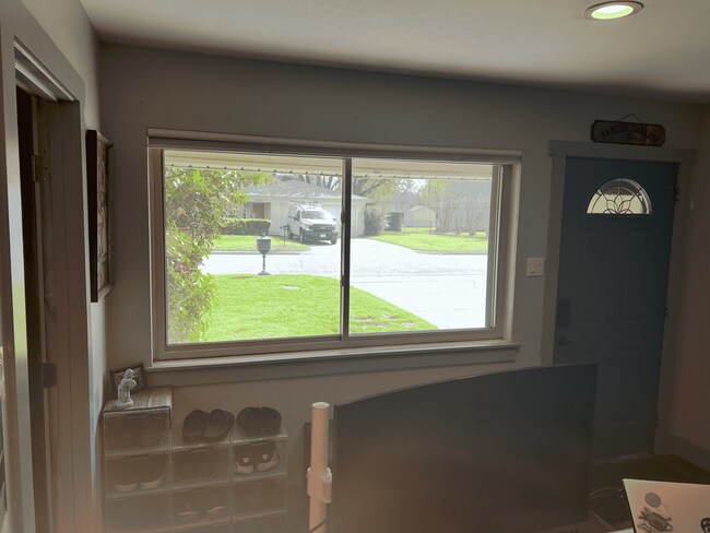 Building Photo - 1220 Harris Ave