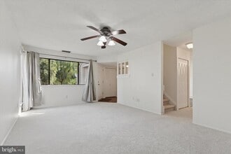 Building Photo - 503 Freedom Cir