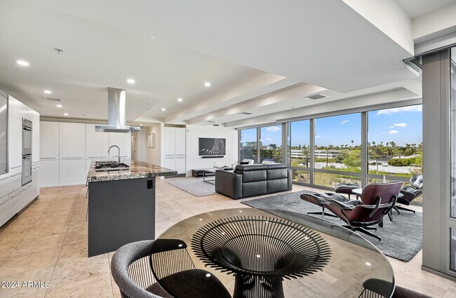 Foto del edificio - 7117 E Rancho Vista Dr