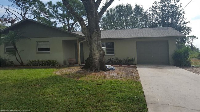Building Photo - 713 Kemper Ave
