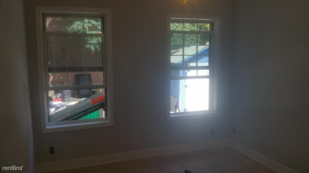 Foto del edificio - 2403 Ditmars Blvd