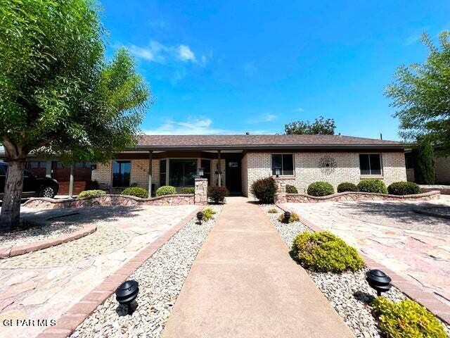 Building Photo - 9005 Shaver Dr