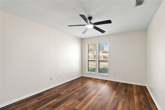 Foto del edificio - 13656 Teague Ln