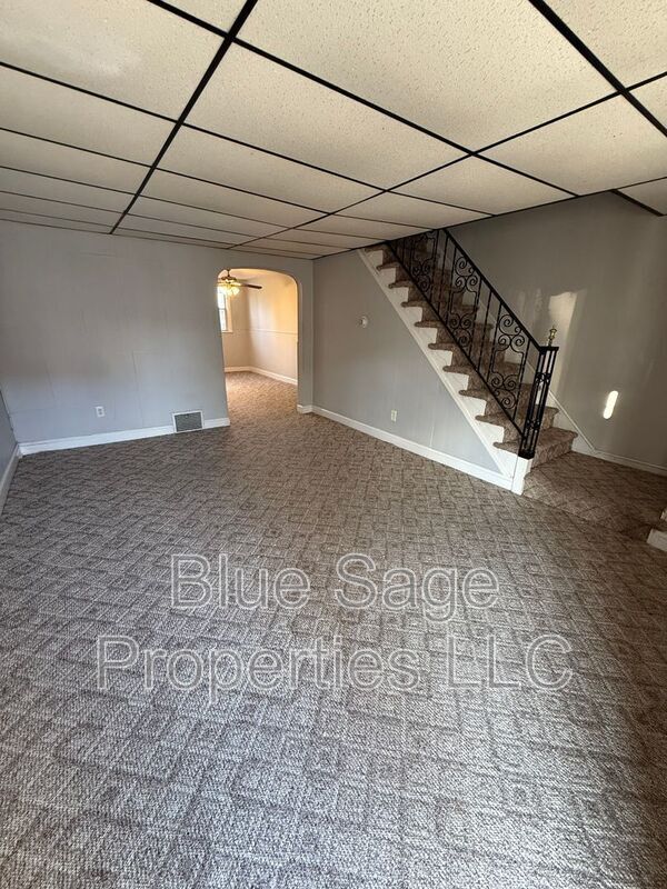 Building Photo - 37 Concord Rd