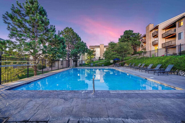 Building Photo - Vistas at Plum Creek