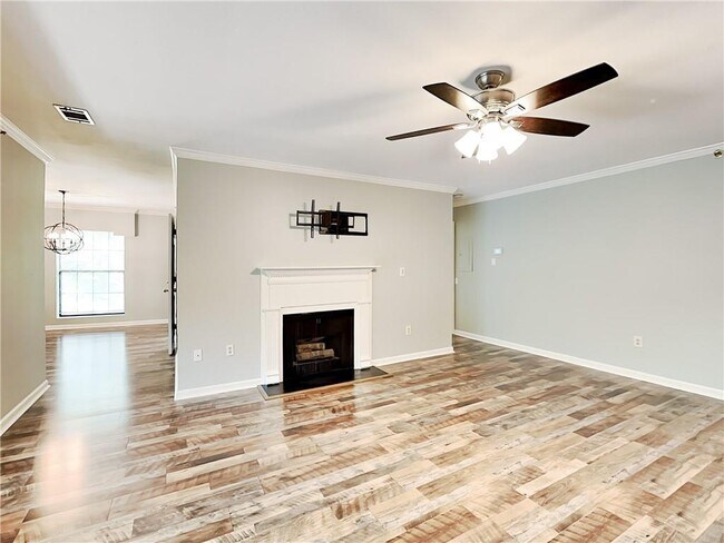 Foto del edificio - 1405 Highland Bluff Dr S E