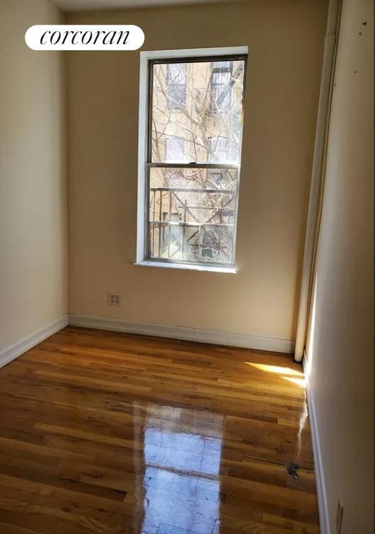 Foto del edificio - 208 E 7th St