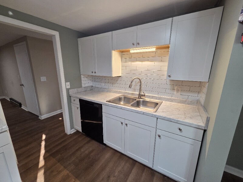 Foto principal - 2422-2424-2424 Tinnell Ct