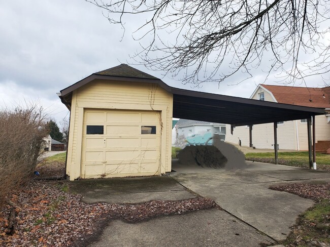 Building Photo - Single family home on Marland Heights